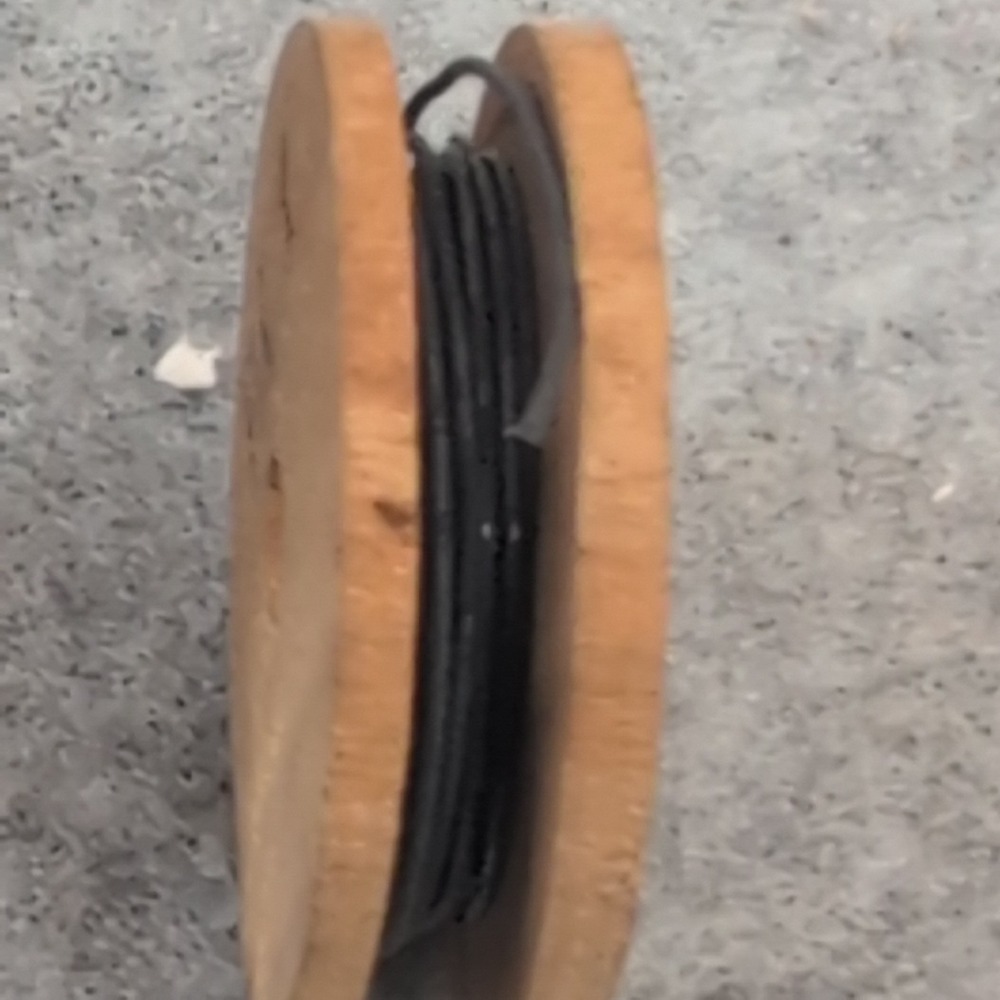 Vintage Virgin Biler Penny Holder No 24 Wooden Spool Thread Wire 1 Yd - Picture 2 of 3